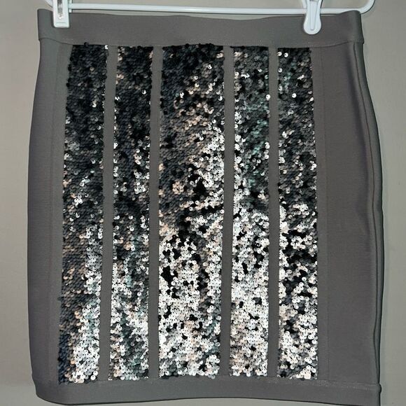 Venus Gray Skirt With Sequins Size 14 New Without Tags - Picture 1 of 6